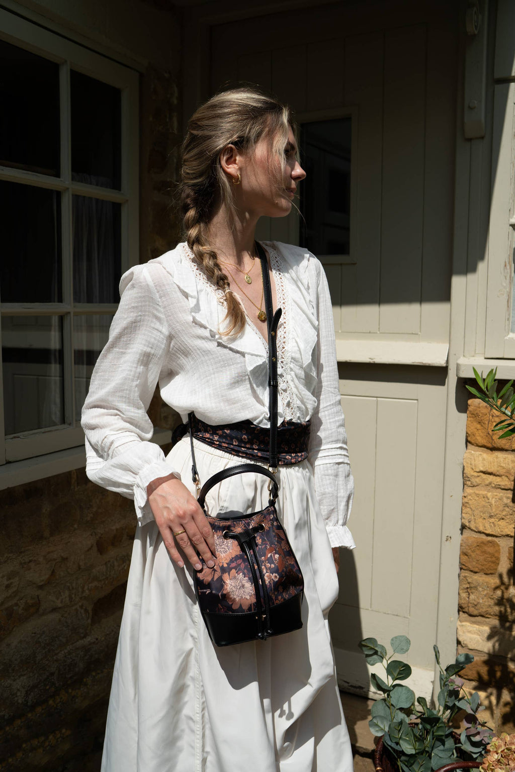 Deco Bloom Black Bucket Purse - UK, US & EU