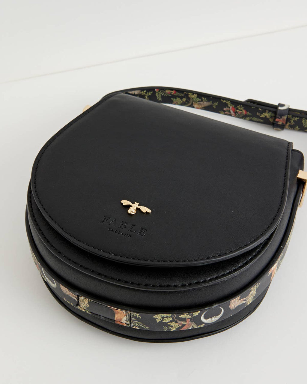 A Night's Tale Saddle Purse Black - UK, US & EU