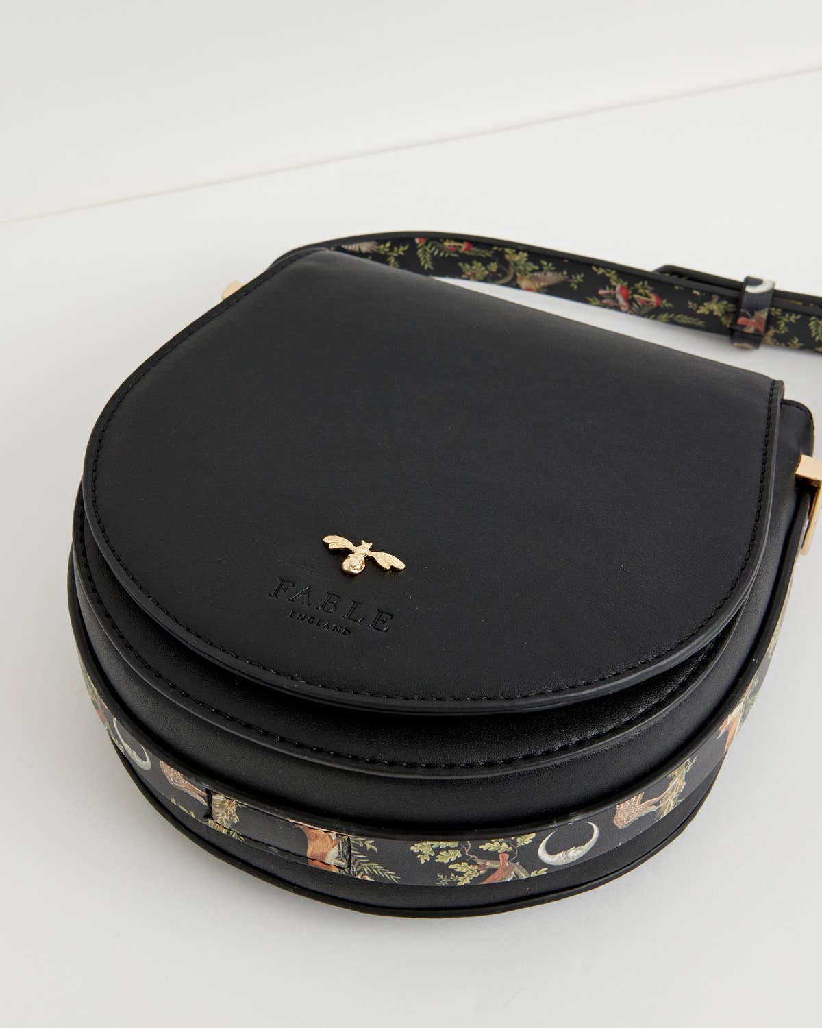 A Night's Tale Saddle Purse Black - UK, US & EU