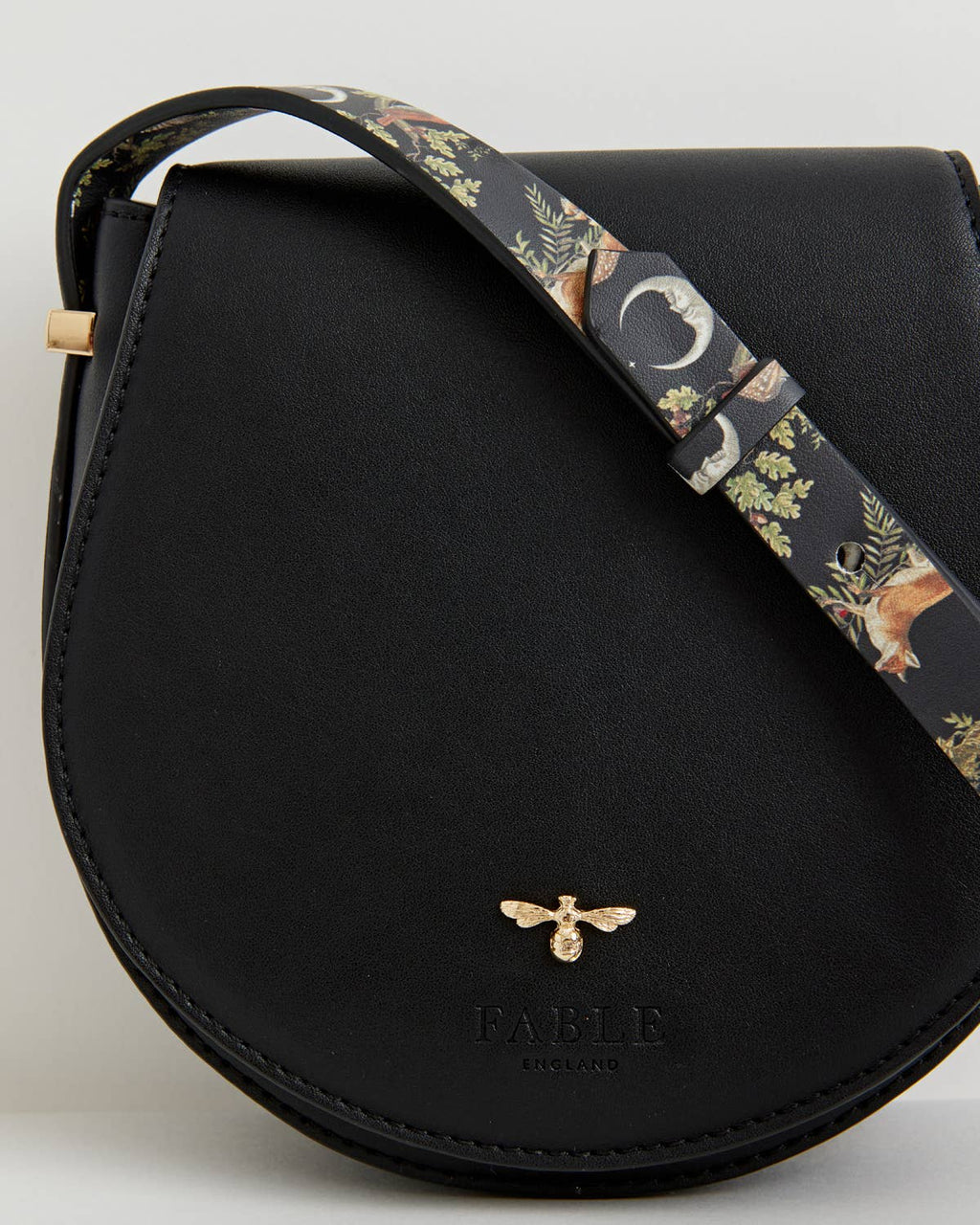 A Night's Tale Saddle Purse Black - UK, US & EU