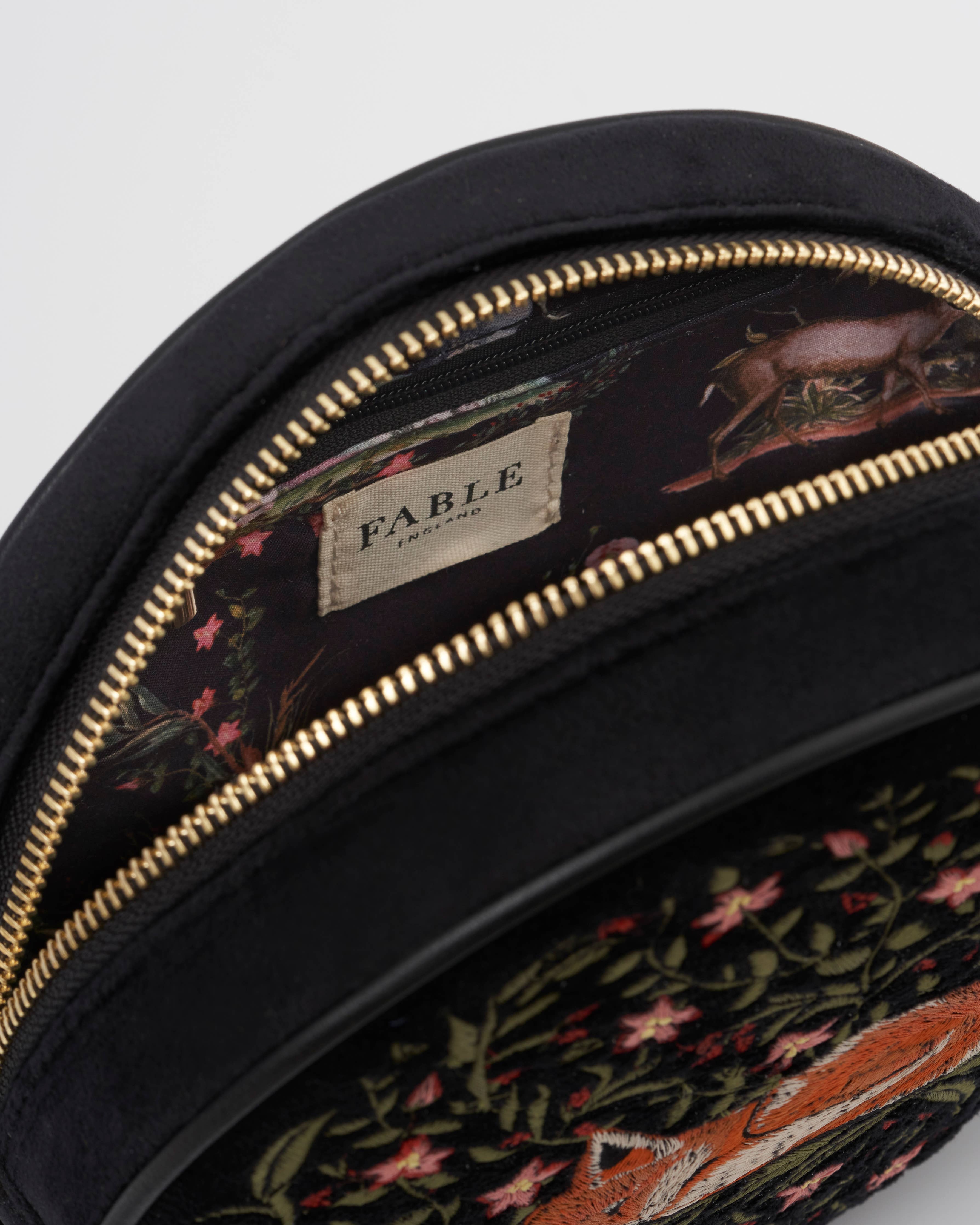 FABLE Sleepy Fox Circle Purse - UK & EU
